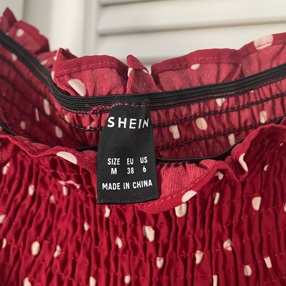 Red polka dot skirt! - Picture 2 of 4